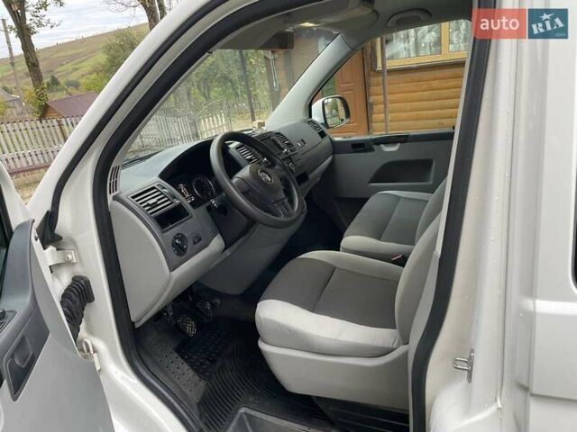 Білий Фольксваген Transporter, об'ємом двигуна 1.97 л та пробігом 265 тис. км за 16800 $, фото 13 на Automoto.ua
