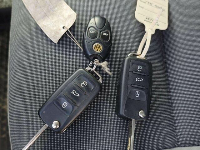 Білий Фольксваген Transporter, об'ємом двигуна 2 л та пробігом 265 тис. км за 11200 $, фото 20 на Automoto.ua