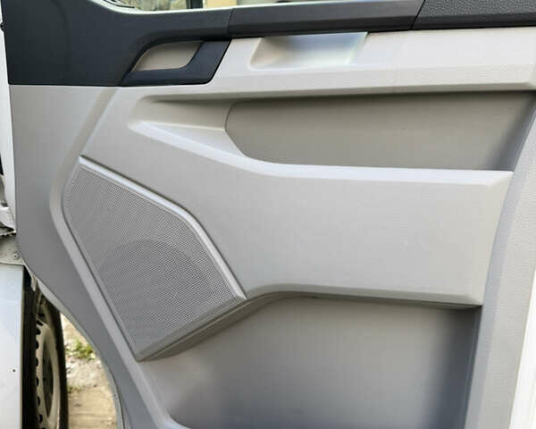 Белый Фольксваген Transporter, объемом двигателя 2 л и пробегом 220 тыс. км за 22500 $, фото 51 на Automoto.ua