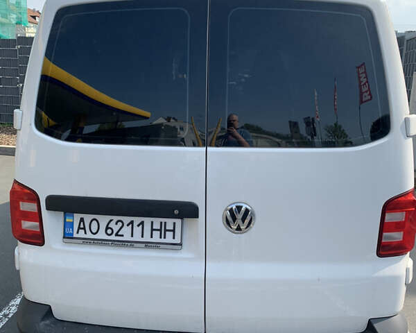Белый Фольксваген Transporter, объемом двигателя 2 л и пробегом 270 тыс. км за 19400 $, фото 2 на Automoto.ua