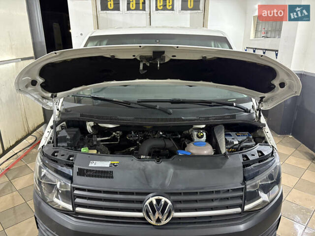 Білий Фольксваген Transporter, об'ємом двигуна 2 л та пробігом 305 тис. км за 15999 $, фото 21 на Automoto.ua