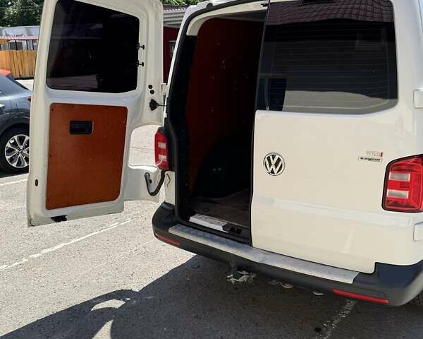 Белый Фольксваген Transporter, объемом двигателя 2 л и пробегом 271 тыс. км за 18000 $, фото 5 на Automoto.ua