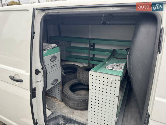 Белый Фольксваген Transporter, объемом двигателя 1.97 л и пробегом 269 тыс. км за 16800 $, фото 8 на Automoto.ua