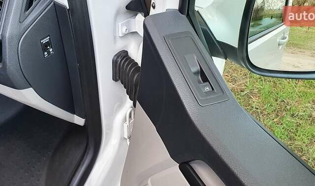 Белый Фольксваген Transporter, объемом двигателя 2 л и пробегом 270 тыс. км за 23100 $, фото 14 на Automoto.ua