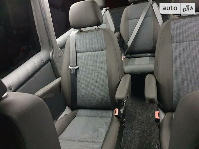 Белый Фольксваген Transporter, объемом двигателя 2 л и пробегом 270 тыс. км за 23100 $, фото 2 на Automoto.ua