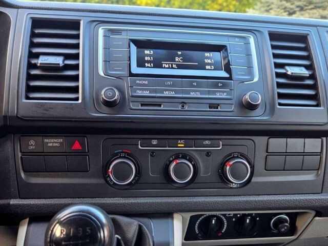 Белый Фольксваген Transporter, объемом двигателя 2 л и пробегом 300 тыс. км за 12800 $, фото 18 на Automoto.ua