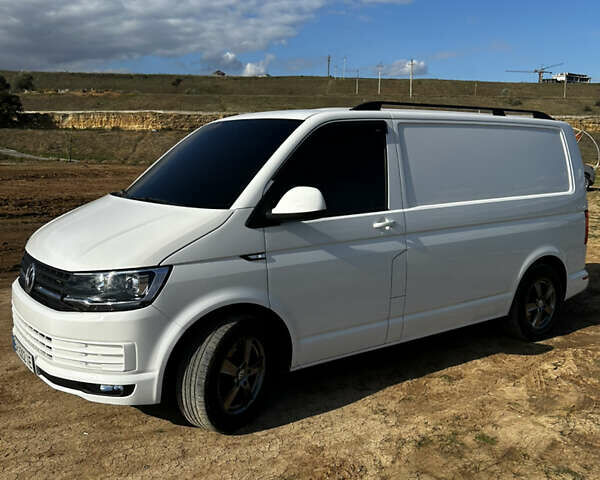 Белый Фольксваген Transporter, объемом двигателя 1.97 л и пробегом 311 тыс. км за 16000 $, фото 2 на Automoto.ua