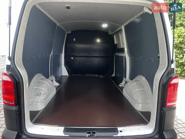 Белый Фольксваген Transporter, объемом двигателя 2 л и пробегом 264 тыс. км за 15900 $, фото 41 на Automoto.ua