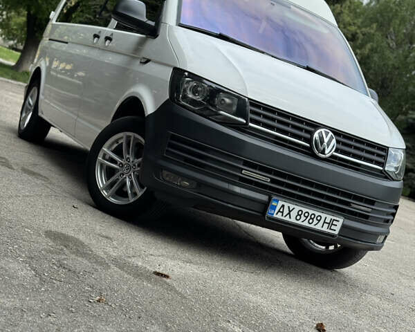 Белый Фольксваген Transporter, объемом двигателя 2 л и пробегом 138 тыс. км за 27000 $, фото 1 на Automoto.ua