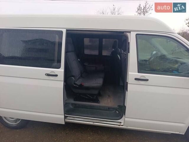 Белый Фольксваген Transporter, объемом двигателя 2 л и пробегом 245 тыс. км за 22300 $, фото 1 на Automoto.ua