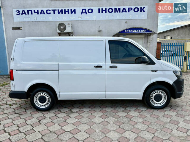 Білий Фольксваген Transporter, об'ємом двигуна 2 л та пробігом 305 тис. км за 15999 $, фото 5 на Automoto.ua