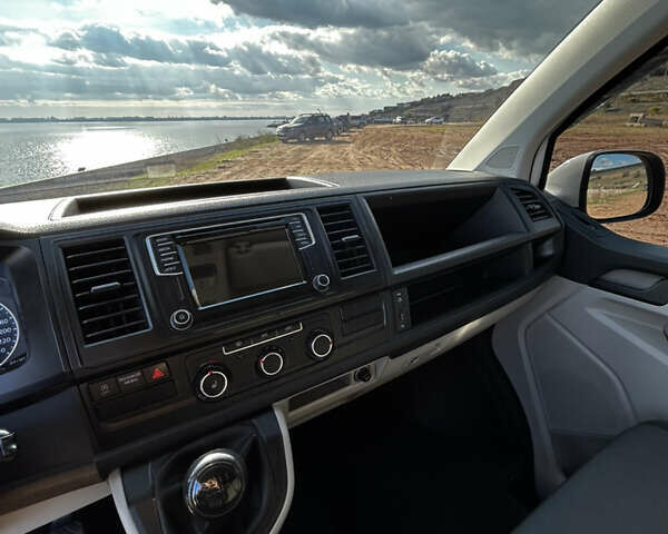 Белый Фольксваген Transporter, объемом двигателя 1.97 л и пробегом 311 тыс. км за 16000 $, фото 11 на Automoto.ua