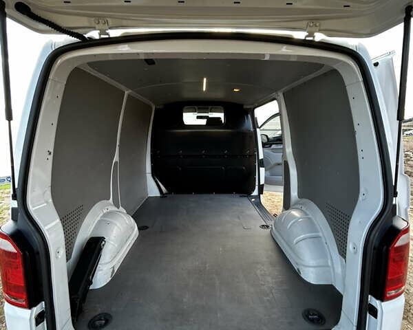 Белый Фольксваген Transporter, объемом двигателя 1.97 л и пробегом 311 тыс. км за 16000 $, фото 15 на Automoto.ua