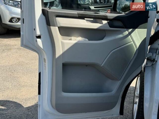 Белый Фольксваген Transporter, объемом двигателя 2 л и пробегом 230 тыс. км за 17340 $, фото 11 на Automoto.ua