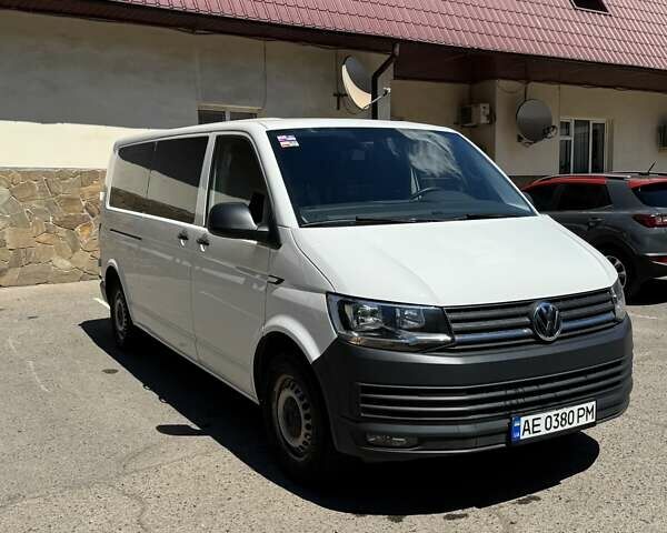 Белый Фольксваген Transporter, объемом двигателя 2 л и пробегом 271 тыс. км за 18000 $, фото 1 на Automoto.ua