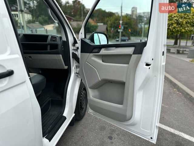 Белый Фольксваген Transporter, объемом двигателя 2 л и пробегом 264 тыс. км за 17990 $, фото 13 на Automoto.ua