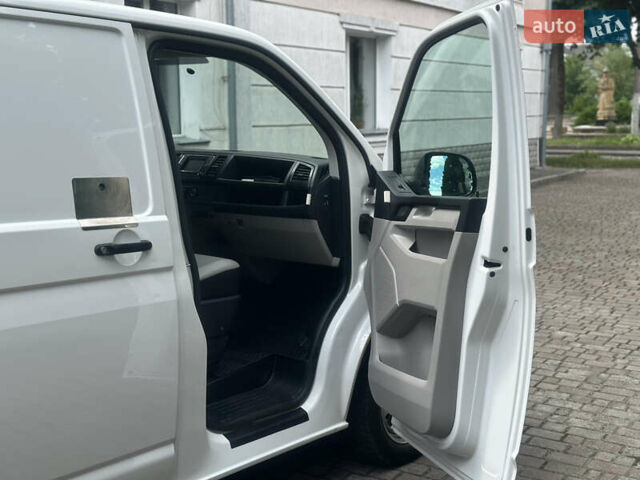 Белый Фольксваген Transporter, объемом двигателя 2 л и пробегом 264 тыс. км за 15900 $, фото 29 на Automoto.ua