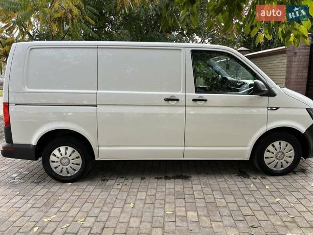 Білий Фольксваген Transporter, об'ємом двигуна 2 л та пробігом 295 тис. км за 15500 $, фото 10 на Automoto.ua