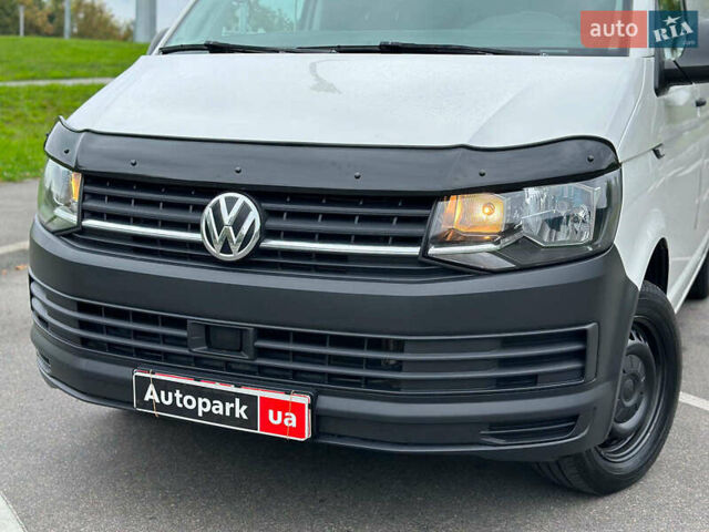 Белый Фольксваген Transporter, объемом двигателя 2 л и пробегом 264 тыс. км за 17990 $, фото 1 на Automoto.ua