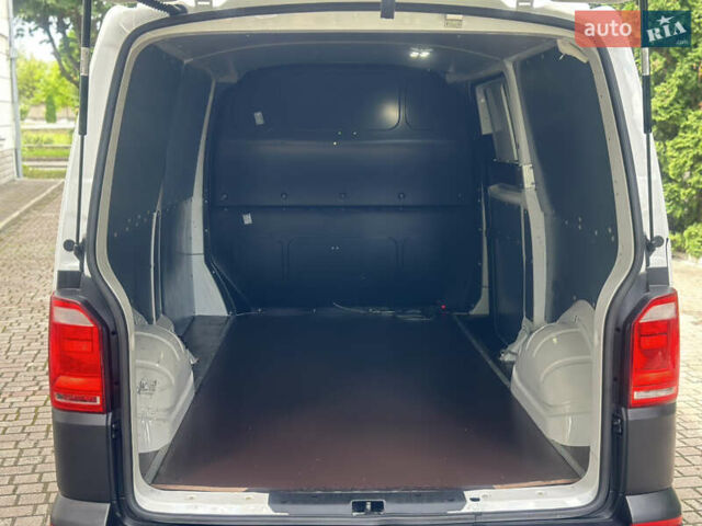 Белый Фольксваген Transporter, объемом двигателя 2 л и пробегом 264 тыс. км за 15900 $, фото 42 на Automoto.ua
