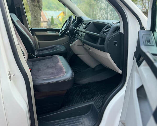 Белый Фольксваген Transporter, объемом двигателя 2 л и пробегом 205 тыс. км за 17000 $, фото 11 на Automoto.ua