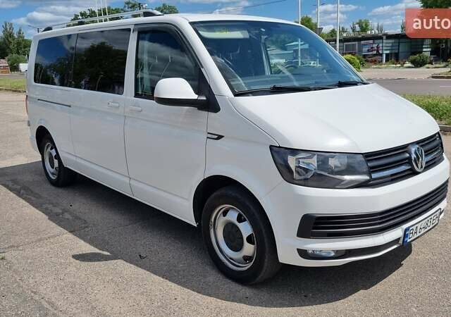 Белый Фольксваген Transporter, объемом двигателя 2 л и пробегом 270 тыс. км за 20100 $, фото 1 на Automoto.ua