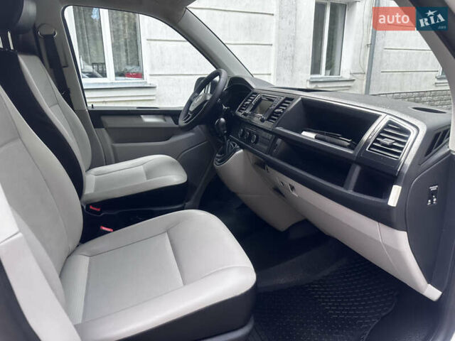 Белый Фольксваген Transporter, объемом двигателя 2 л и пробегом 264 тыс. км за 15900 $, фото 36 на Automoto.ua