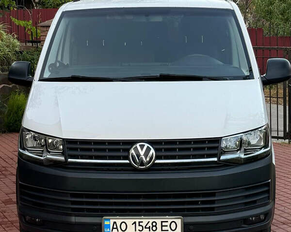 Белый Фольксваген Transporter, объемом двигателя 2 л и пробегом 205 тыс. км за 17000 $, фото 2 на Automoto.ua