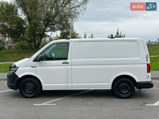 Белый Фольксваген Transporter, объемом двигателя 2 л и пробегом 264 тыс. км за 17990 $, фото 4 на Automoto.ua