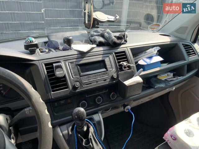 Белый Фольксваген Transporter, объемом двигателя 2 л и пробегом 270 тыс. км за 19400 $, фото 5 на Automoto.ua