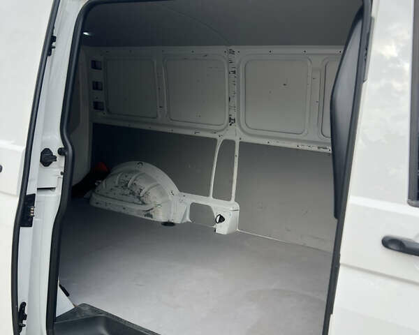 Белый Фольксваген Transporter, объемом двигателя 2 л и пробегом 310 тыс. км за 15900 $, фото 7 на Automoto.ua