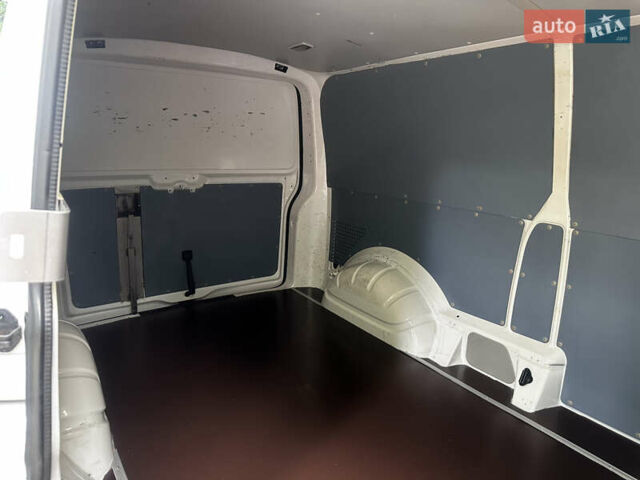 Белый Фольксваген Transporter, объемом двигателя 2 л и пробегом 264 тыс. км за 15900 $, фото 46 на Automoto.ua