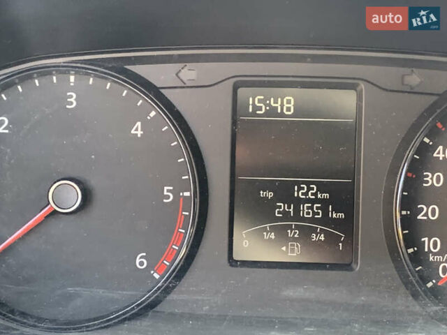 Белый Фольксваген Transporter, объемом двигателя 2 л и пробегом 270 тыс. км за 19400 $, фото 6 на Automoto.ua