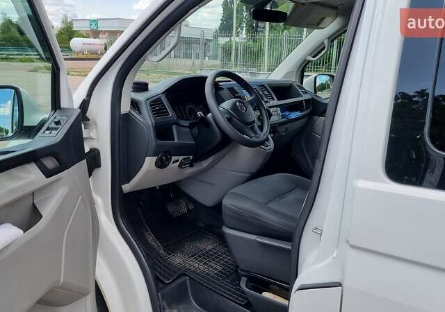 Белый Фольксваген Transporter, объемом двигателя 2 л и пробегом 270 тыс. км за 20100 $, фото 8 на Automoto.ua