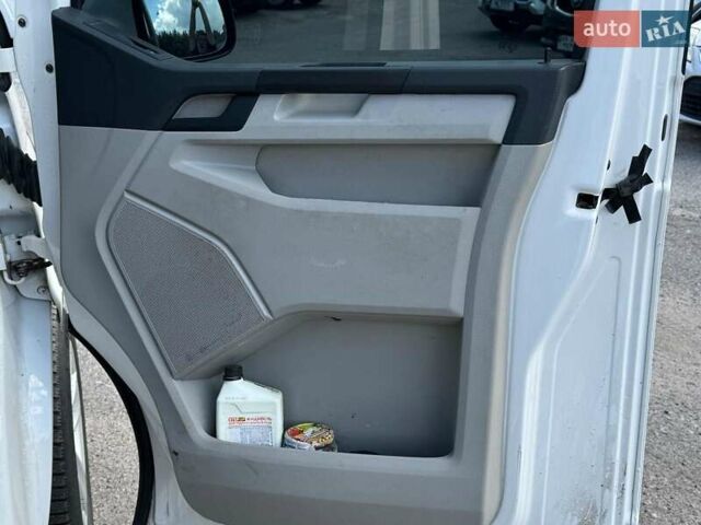 Белый Фольксваген Transporter, объемом двигателя 2 л и пробегом 230 тыс. км за 17340 $, фото 18 на Automoto.ua