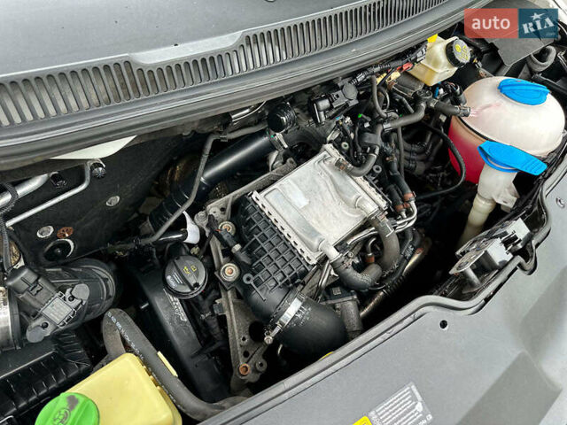 Белый Фольксваген Transporter, объемом двигателя 2 л и пробегом 264 тыс. км за 17990 $, фото 26 на Automoto.ua