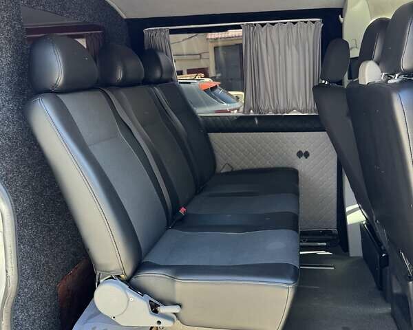 Белый Фольксваген Transporter, объемом двигателя 2 л и пробегом 271 тыс. км за 18000 $, фото 4 на Automoto.ua
