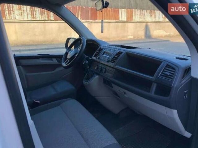 Белый Фольксваген Transporter, объемом двигателя 2 л и пробегом 164 тыс. км за 12000 $, фото 10 на Automoto.ua