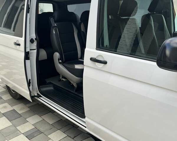 Белый Фольксваген Transporter, объемом двигателя 2 л и пробегом 200 тыс. км за 18600 $, фото 7 на Automoto.ua