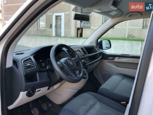 Белый Фольксваген Transporter, объемом двигателя 2 л и пробегом 164 тыс. км за 12000 $, фото 9 на Automoto.ua