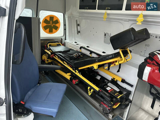 Білий Фольксваген Transporter, об'ємом двигуна 2 л та пробігом 226 тис. км за 29999 $, фото 6 на Automoto.ua