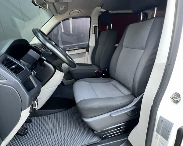 Білий Фольксваген Transporter, об'ємом двигуна 1.97 л та пробігом 220 тис. км за 15900 $, фото 22 на Automoto.ua