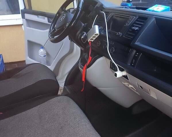 Белый Фольксваген Transporter, объемом двигателя 2 л и пробегом 175 тыс. км за 25500 $, фото 10 на Automoto.ua