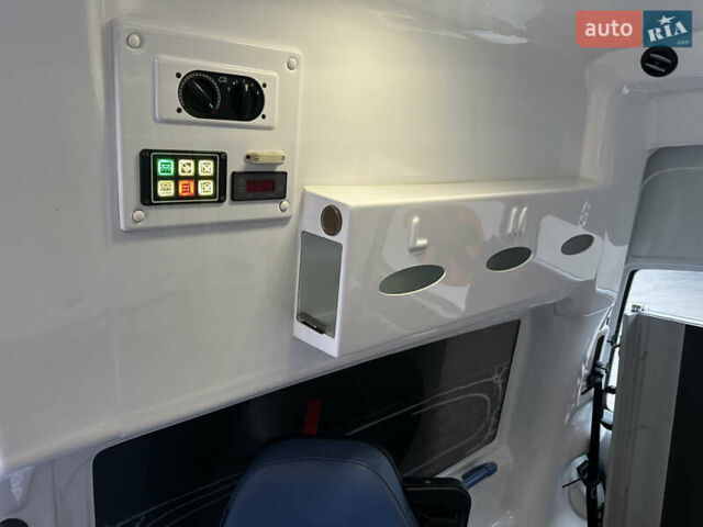 Білий Фольксваген Transporter, об'ємом двигуна 2 л та пробігом 226 тис. км за 29999 $, фото 7 на Automoto.ua