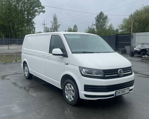 Белый Фольксваген Transporter, объемом двигателя 2 л и пробегом 241 тыс. км за 17500 $, фото 1 на Automoto.ua