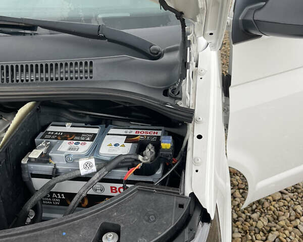 Білий Фольксваген Transporter, об'ємом двигуна 2 л та пробігом 228 тис. км за 19000 $, фото 40 на Automoto.ua