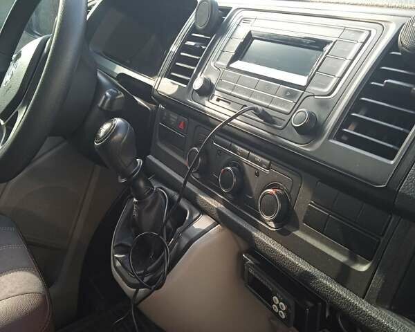 Білий Фольксваген Transporter, об'ємом двигуна 1.9 л та пробігом 210 тис. км за 19000 $, фото 3 на Automoto.ua