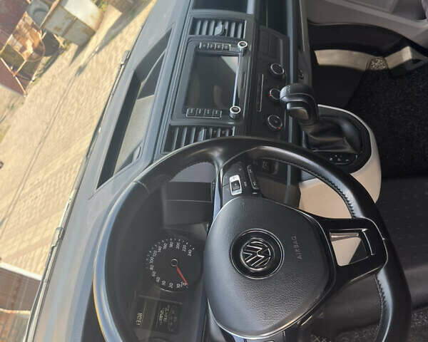 Білий Фольксваген Transporter, об'ємом двигуна 1.97 л та пробігом 266 тис. км за 22000 $, фото 6 на Automoto.ua