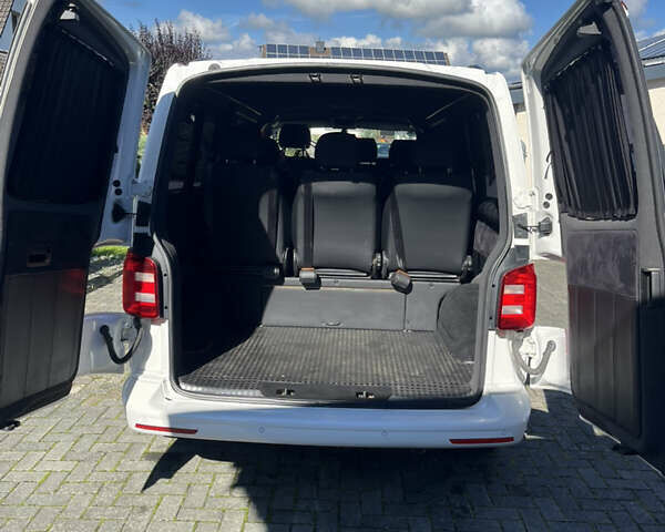Білий Фольксваген Transporter, об'ємом двигуна 1.97 л та пробігом 266 тис. км за 23500 $, фото 6 на Automoto.ua