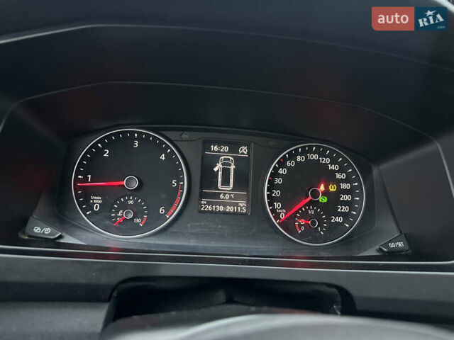 Білий Фольксваген Transporter, об'ємом двигуна 2 л та пробігом 226 тис. км за 29999 $, фото 30 на Automoto.ua